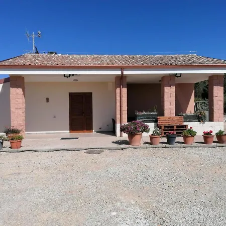 بيت للعطل Con Piscina 